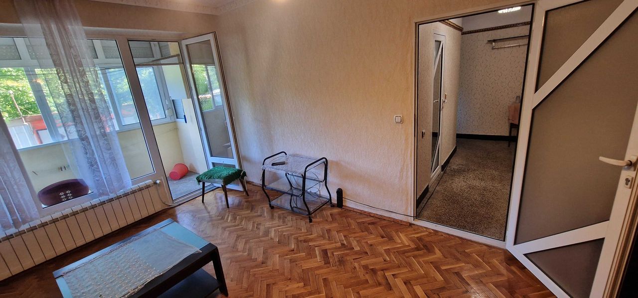 Продава се Двустаен апартамент в Разград, Орел - 62 кв.м за 1061 €/кв.м - Снимка #3