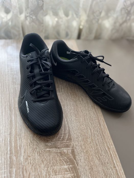 Маратонки Nike Mercurial-38.5