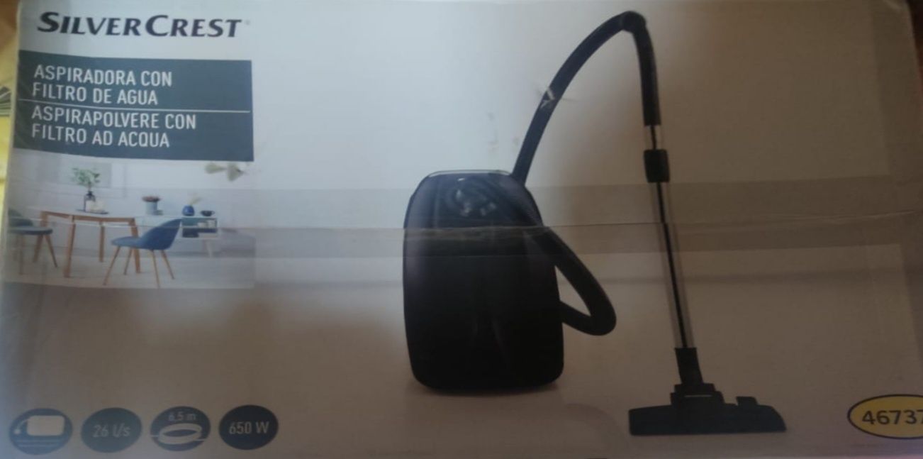 Aspirator cu filtru de apa