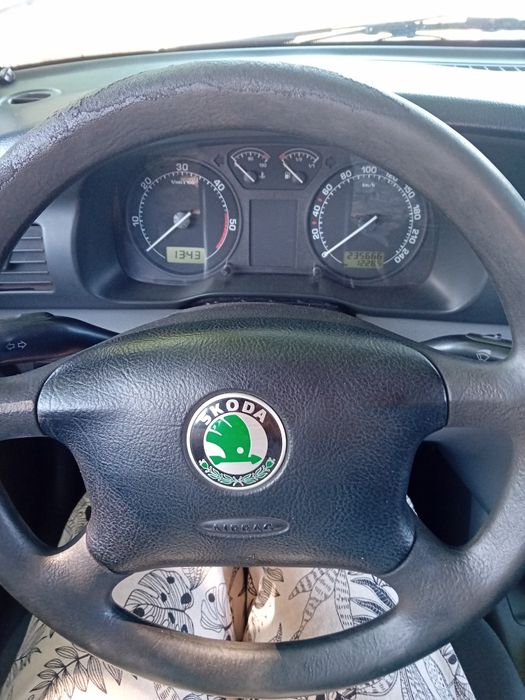 Vând skoda octavia