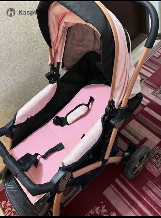 Коляска прогулочная