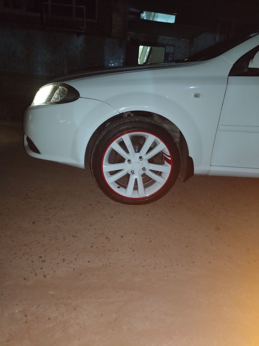 Kaptiva dizayin 4x114 razmer 17 Lasetti Gentra ga xolati yaxshi