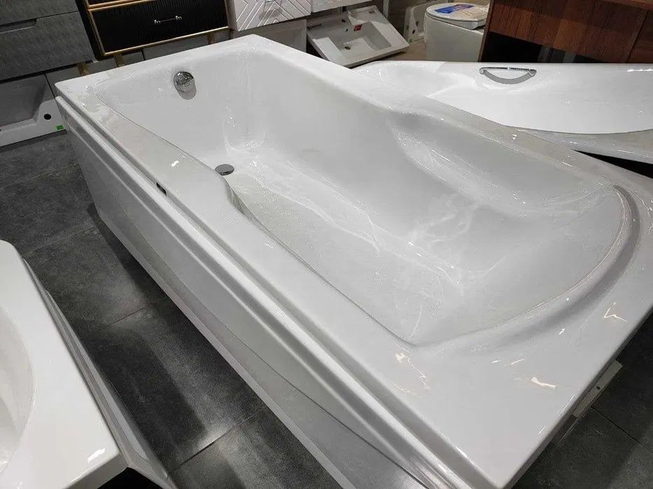 Ванны  Акриловые из ТУРЦИИ! Бренд:FORMINA Banyo.Комплект Ножки,панель.
