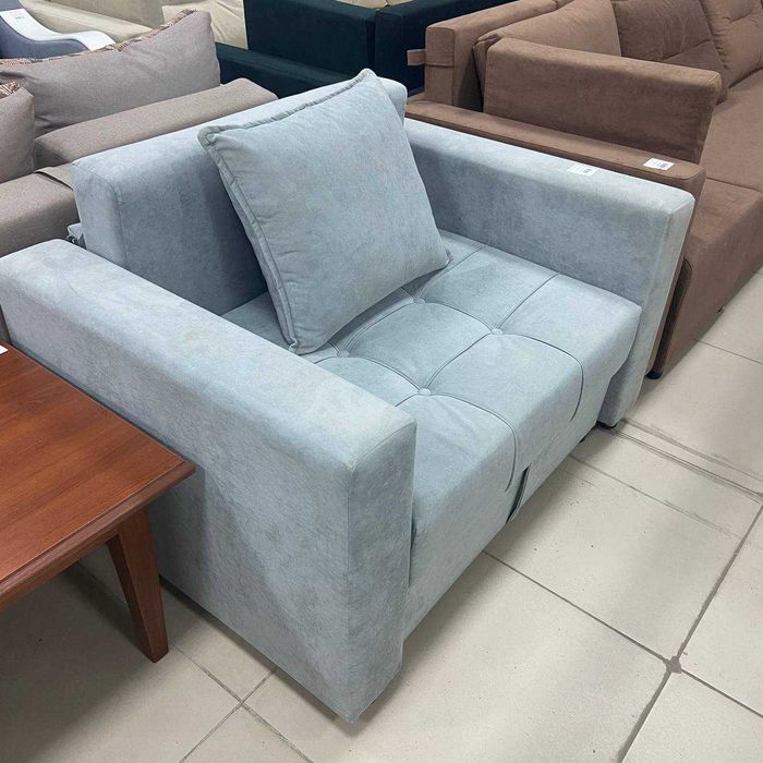 Кресло-кровать БУ в отличном состоянии. Бесплатная доставка!