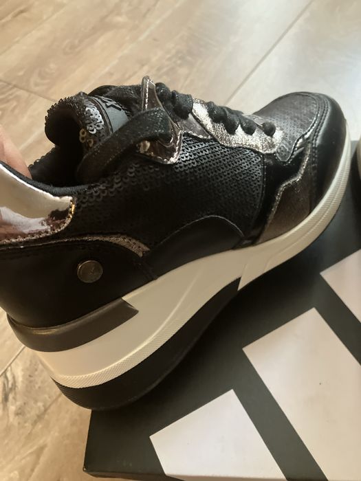 Ежедневни дамски сникърси  XTI