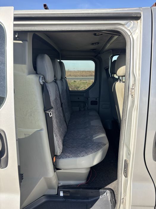 Opel Vivaro A/C 5 locuri