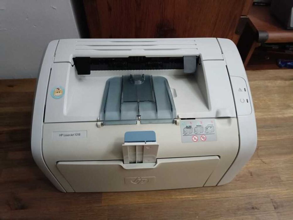 HP LaserJet 1018 • Лазерный принтер • Ч/Б Надёжный и экономичный