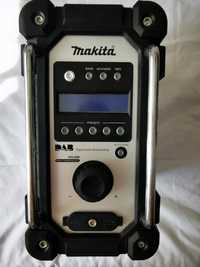 Radio Makita șantier cu doua baterii si incarcator.