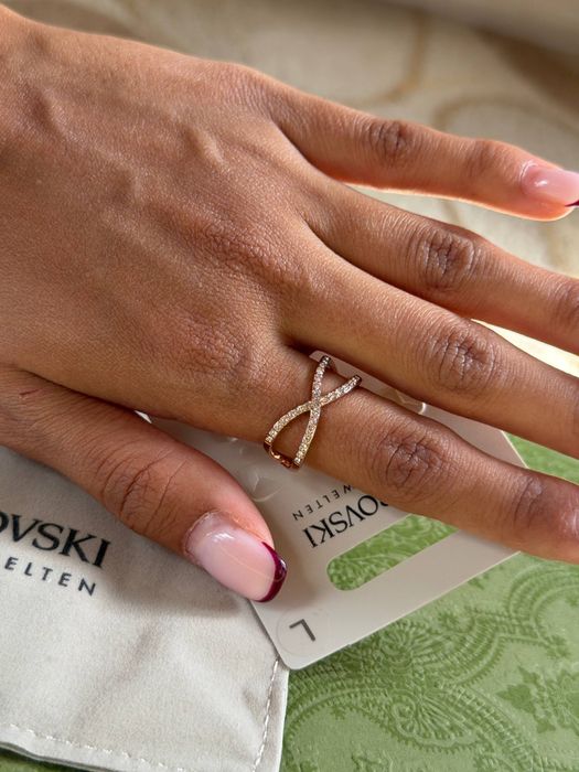 Кольцо Sawrovski