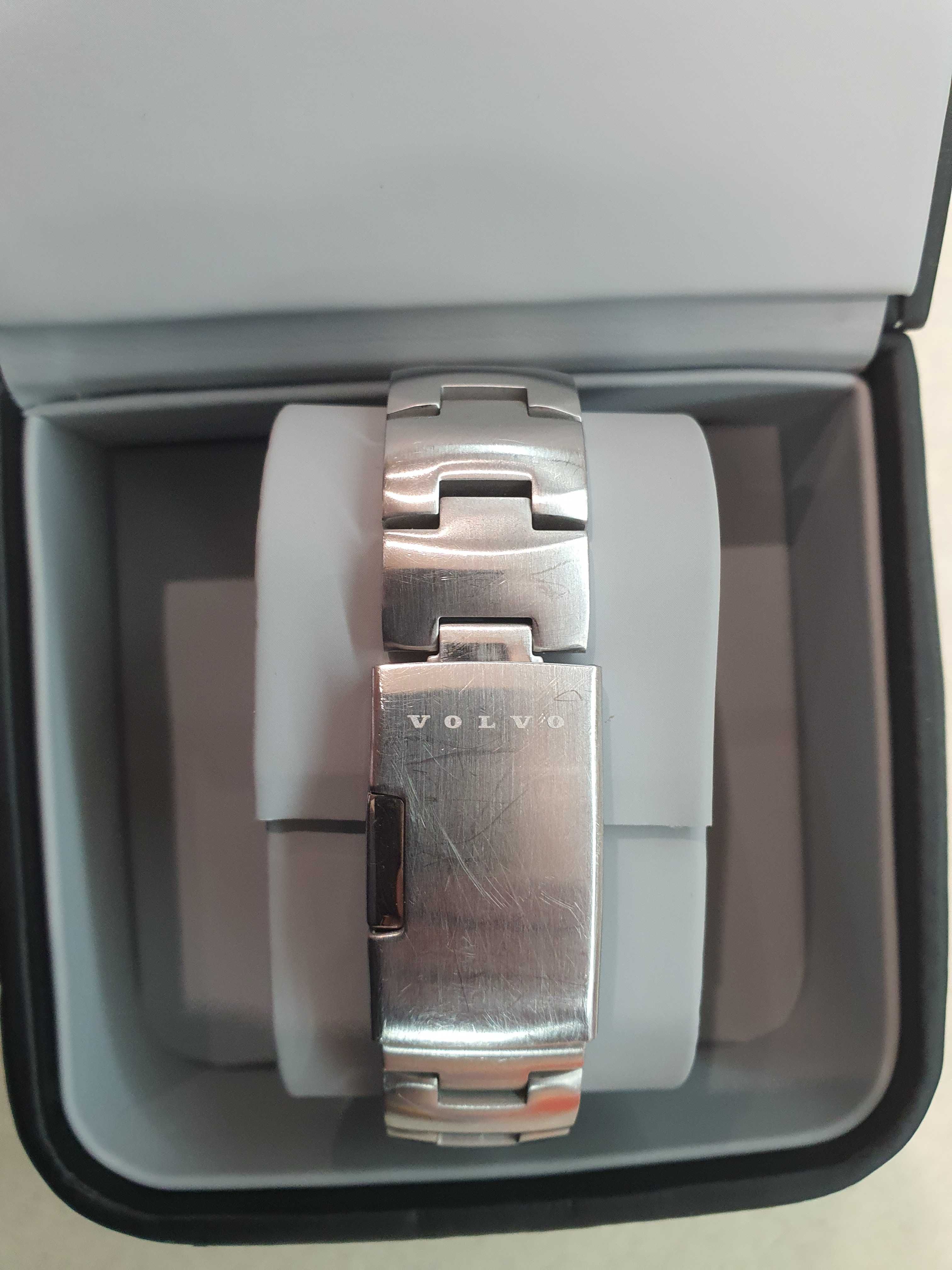 Оригинален ръчен мъжки часовник VOLVO R-Design Chronograph