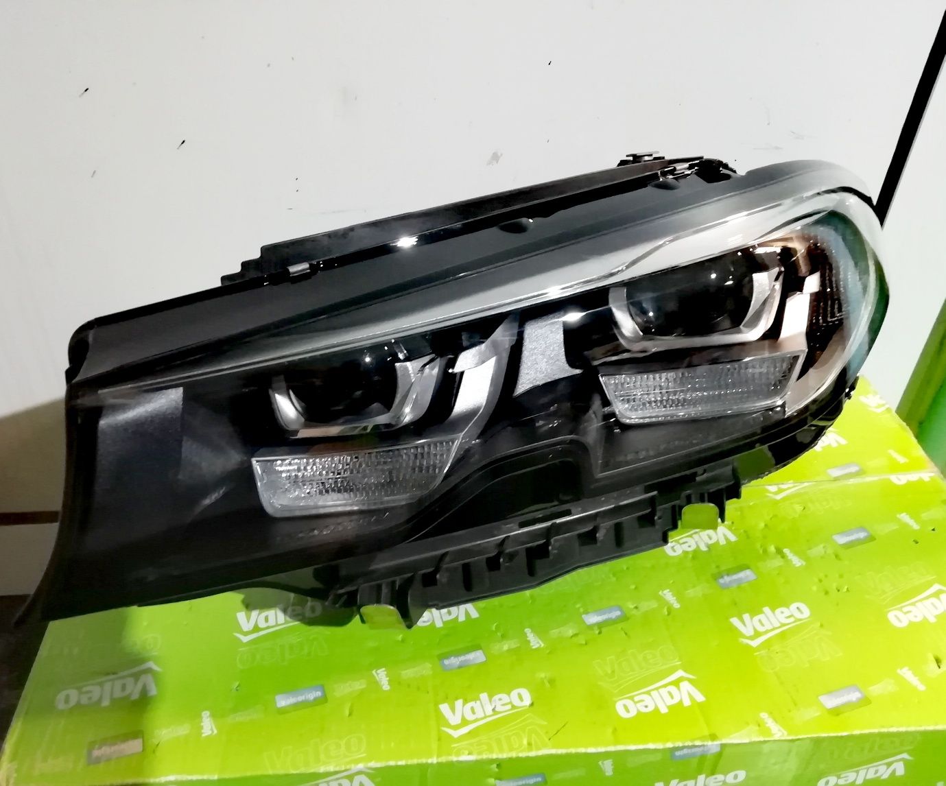 Фар фарове за БМВ 3 Г20 Г21 / BMW 3 G20 G21 FULL LED.