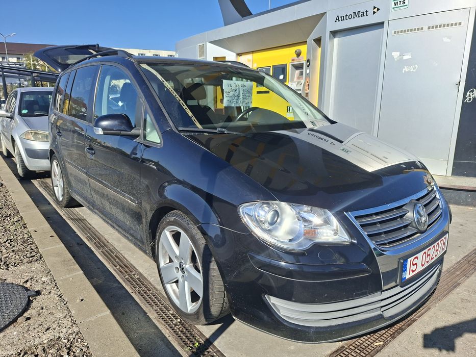 Vw touran facelift 1.9 tdi 105cp Germania 6+1 viteze jante 17 .