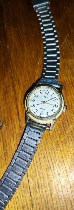 Часы советские Луч кварцевые женские