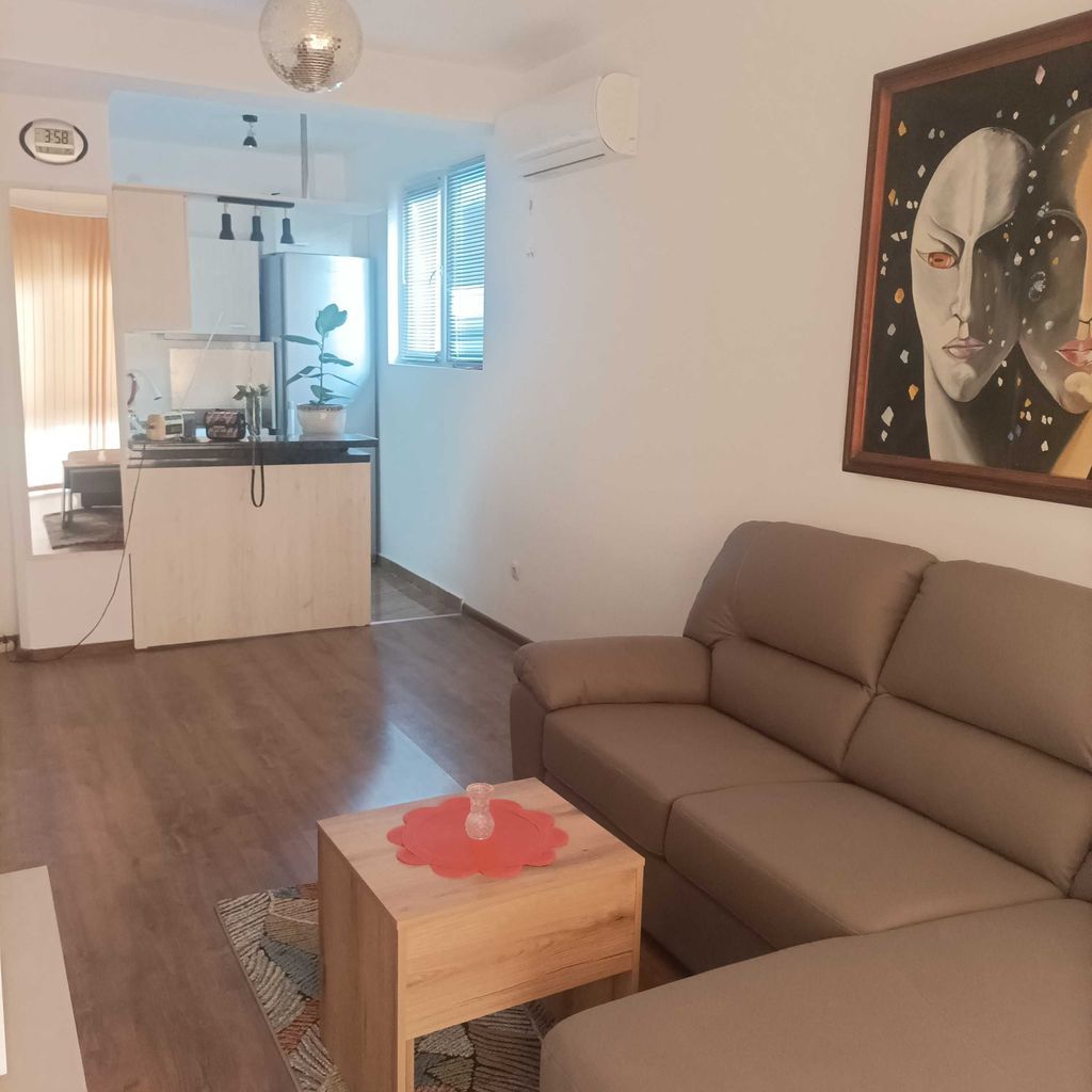 Продава се Едностаен апартамент в Стара Загора, Център - 45 кв.м за 1304 €/кв.м - Снимка #12