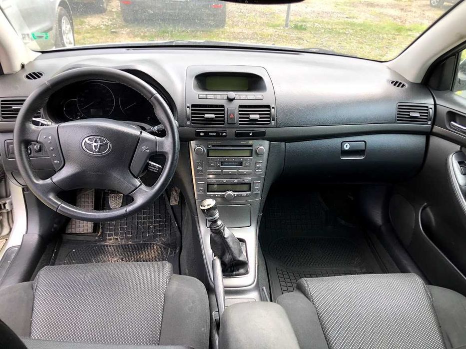 Toyota avensis D4D 2.2 На части