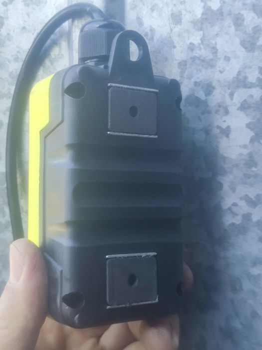 Vind întrerupător 2 sensuri cu magnet