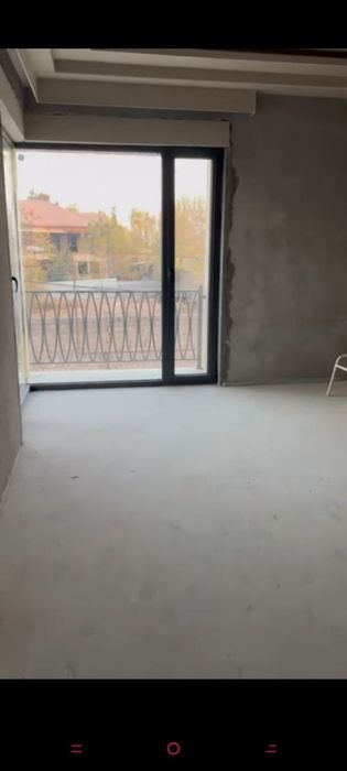 Дурмонда янги курилган хайтек хонадон сотилади