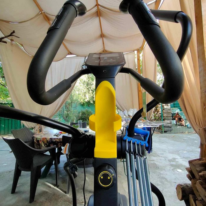 Vând bicicletă eliptică performantă. Reducere