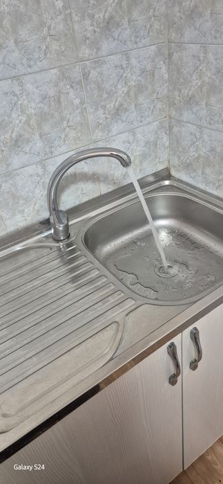 Срочно продам мойку со смесителем