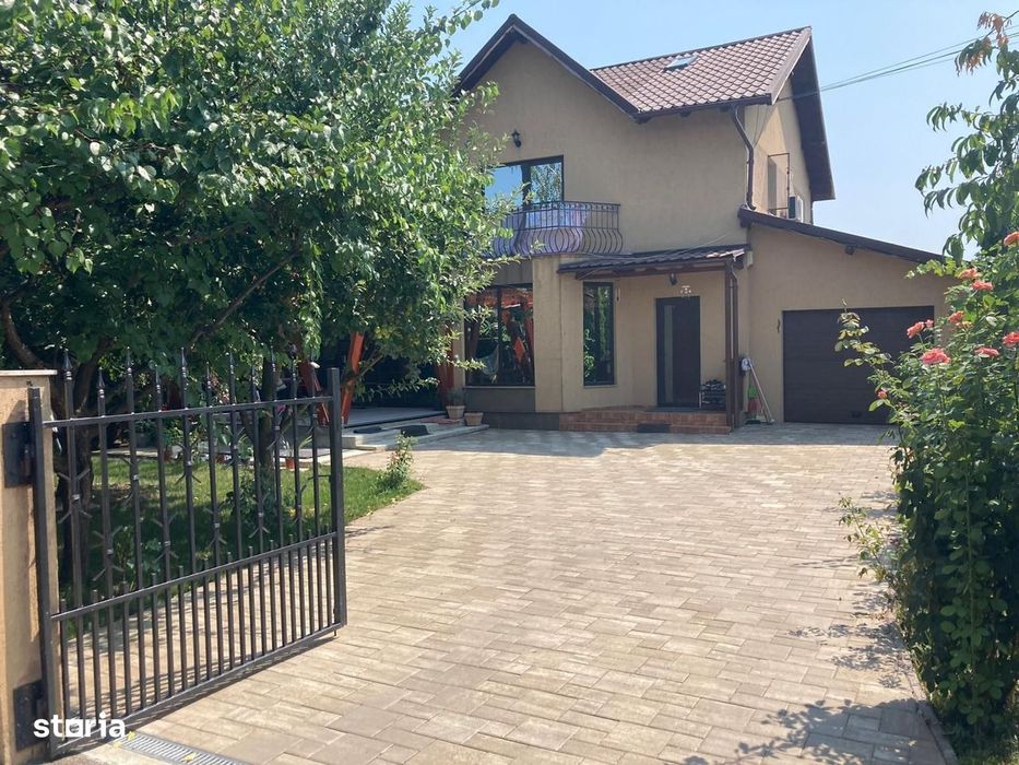 Casă Elegantă și Spațioasă - Oază de Liniște și Confort!