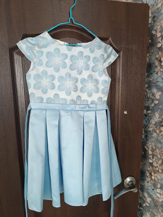 Продам платье на девочку