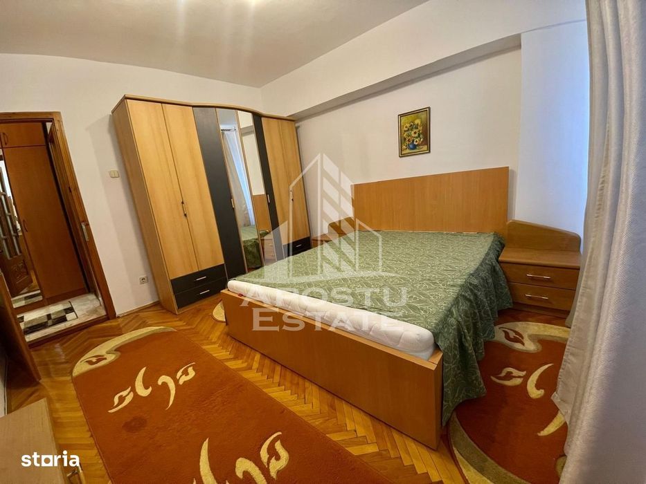 Apartament cu 3 camere, decomandat, zona Fabric