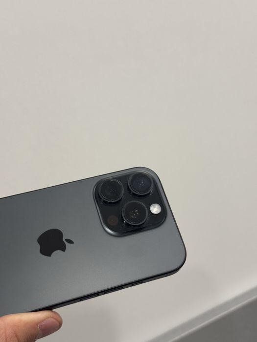 Продавам iPhone 16 PRO 28 цикъла