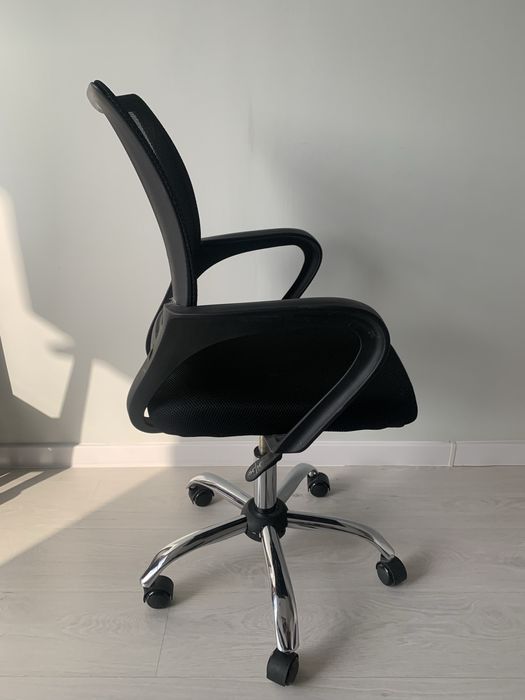 Продается кресло офисное