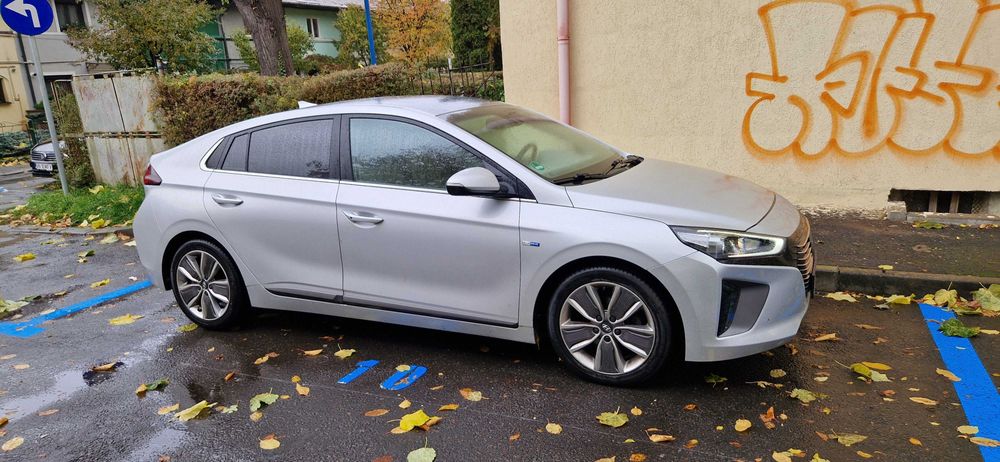 Hyundai ioniq hibrid 1.6, 104 CP