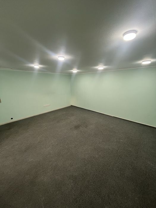 Сдается в аренду 30 квадратов вдоль дороги