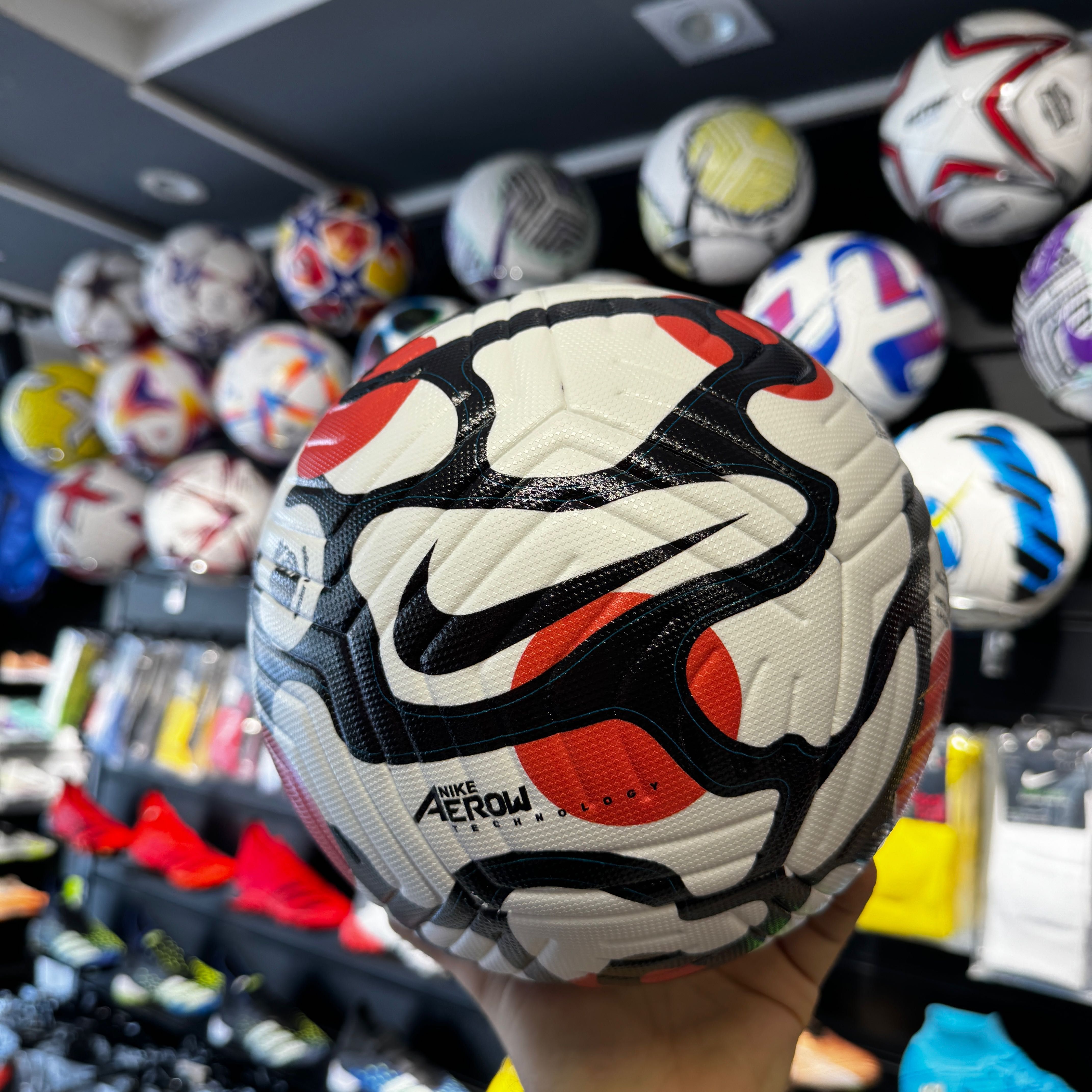 Adidas Uniforia Euro 2020 мяч футбольный размер 4.