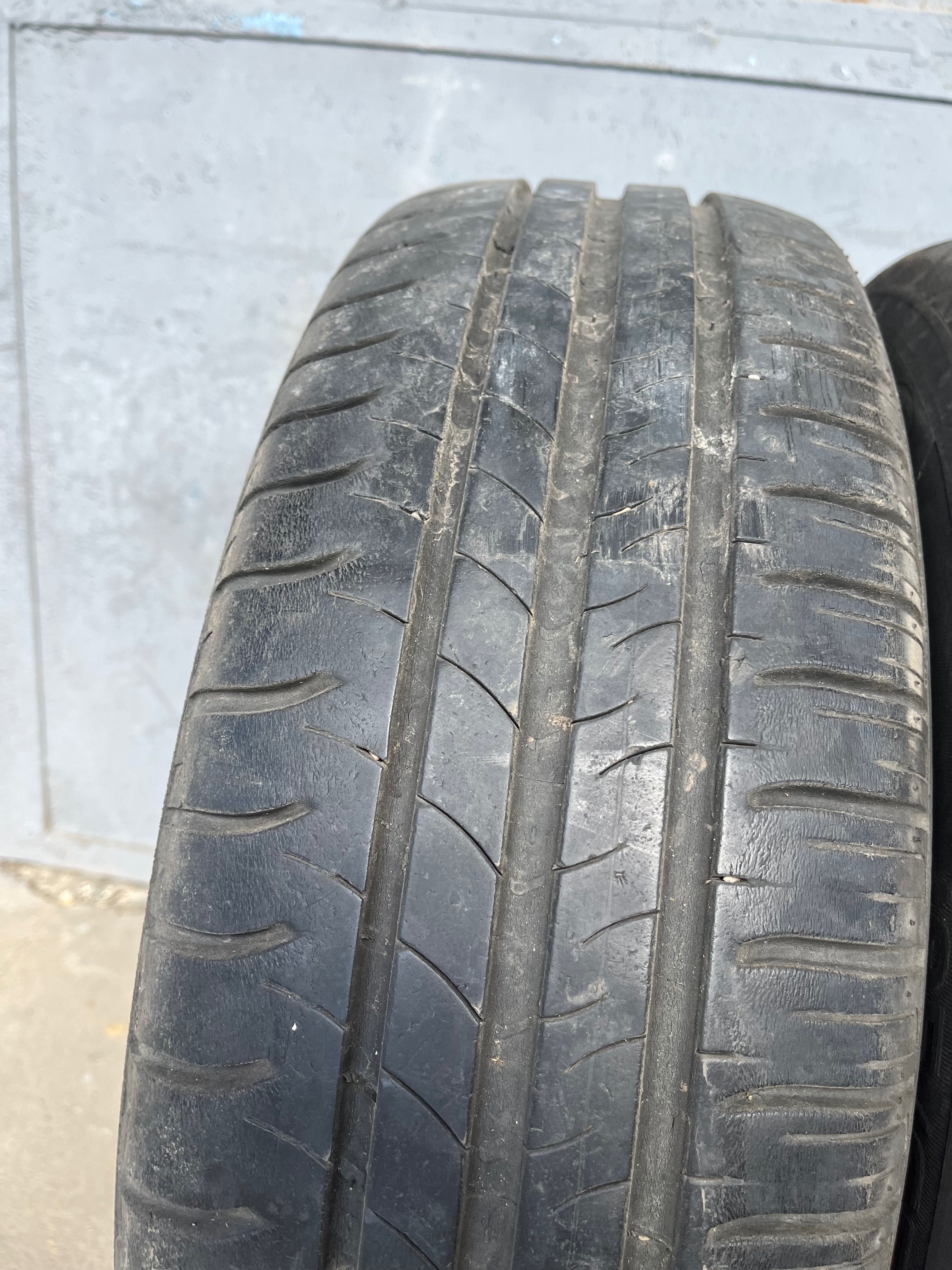 2 бр. летни гуми 195/65/15 Michelin 5,5 mm DOT 4614