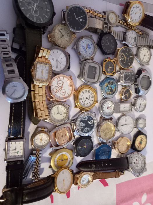 Lot 40 ceasuri quartz unisex
