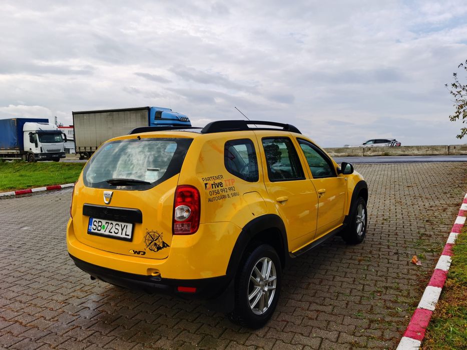 Dacia Duster 1.6 i