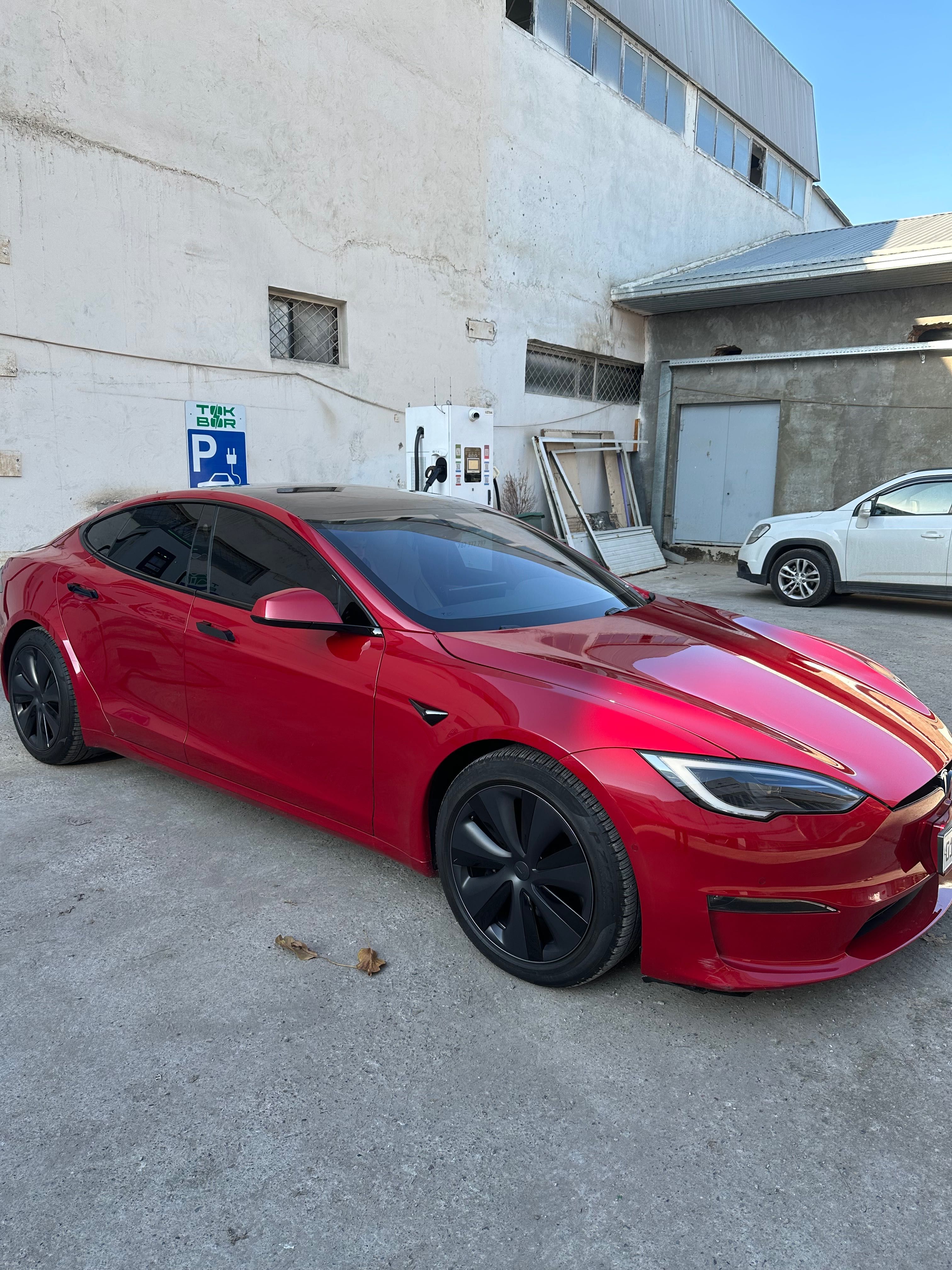 Tesla Model S Plaid