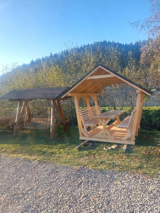 Mobilier rustic de grădină