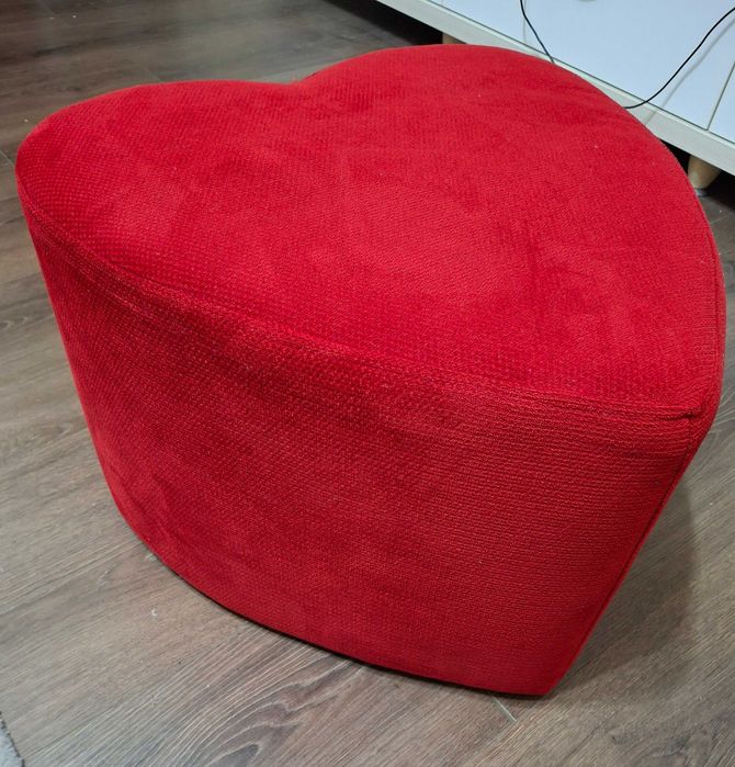 Set - taburet sub formă de inimă