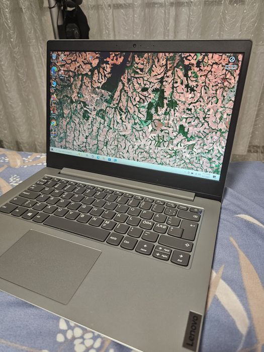 Laptop Lenovo i5 Ram 8Gb ssd cu Windows 10 si office Baterie 4 ore