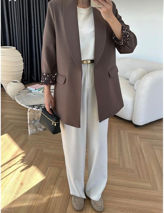 Кафяво модерно сако