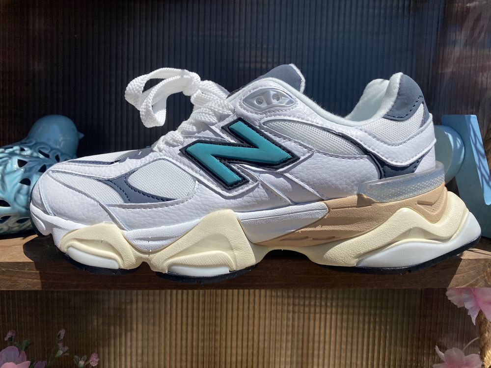 New Balance 9060, sea salt / new spruce / dark arctic grey