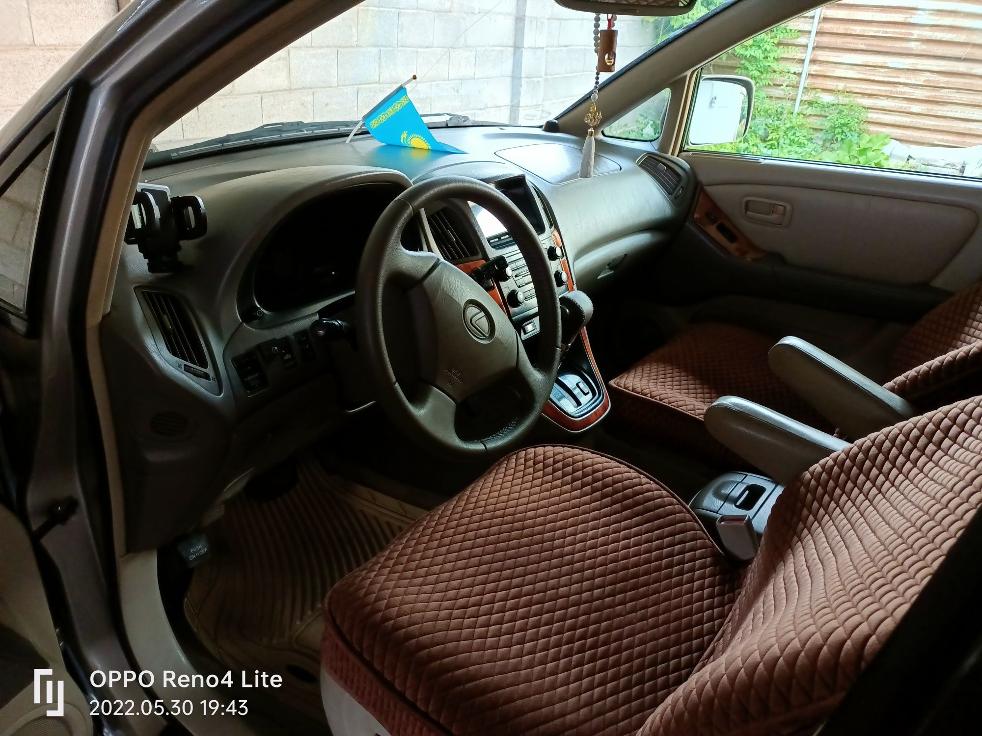 Продаю Lexus RX 300