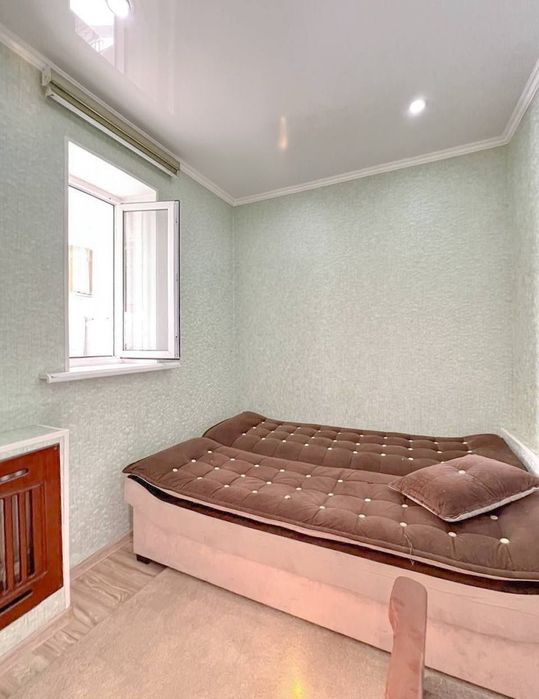 Квартира Новомосковская 2/5/5 Кирпич балкон 2х6 Средний ремонт 55м2