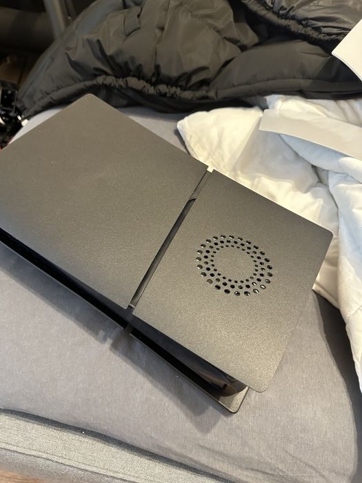 Carcasa pentru PlayStation 5 Slim, disk edition, neagra, cu ventilatie