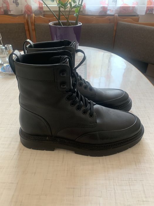 Мужские ботинки Zara 43 размер теплые, новые