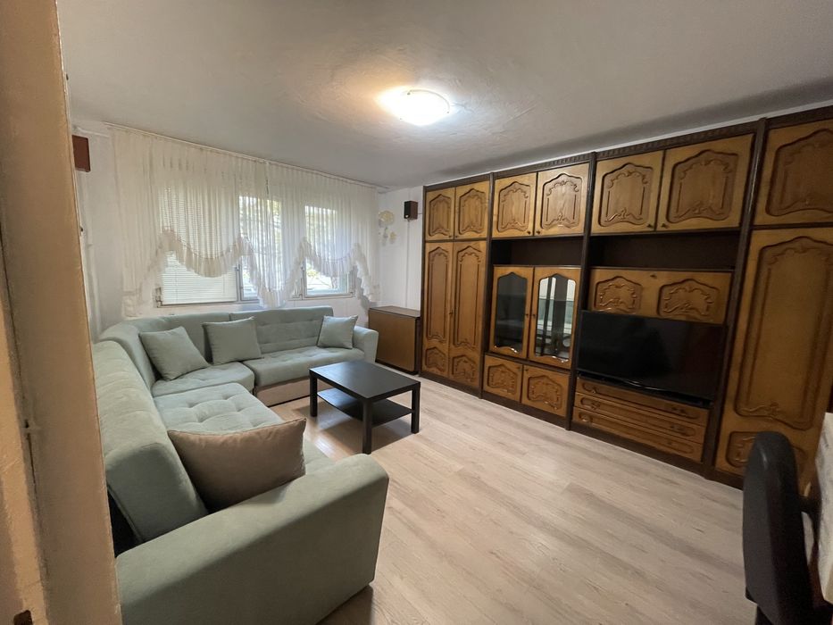 De inchiriat apartament 2 camere decomandat, str. Huedin,sector 4 !!!