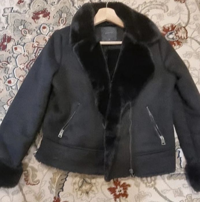 Cojoc îmblănit xs mohito
XS / 34 / 6·Nou fără etichetă·Mohito
XS / 34