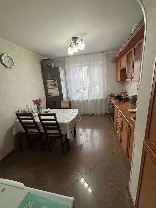 Продам 3-х комнатную квартиру в центре