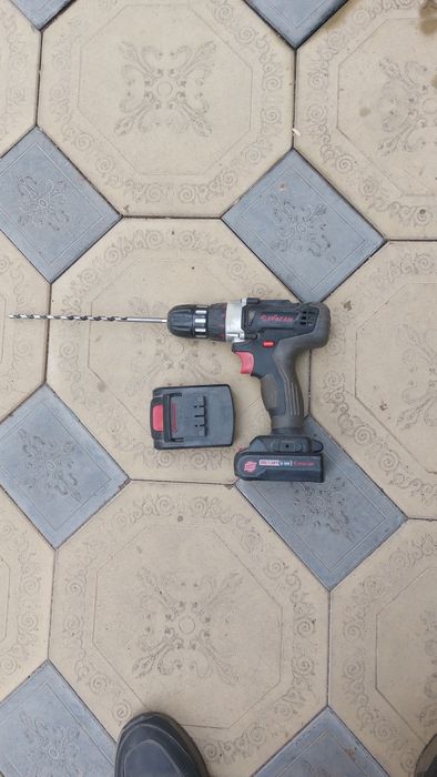 Продам шуруповерт