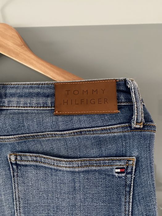 Blugi dama Tommy Hilfiger 27