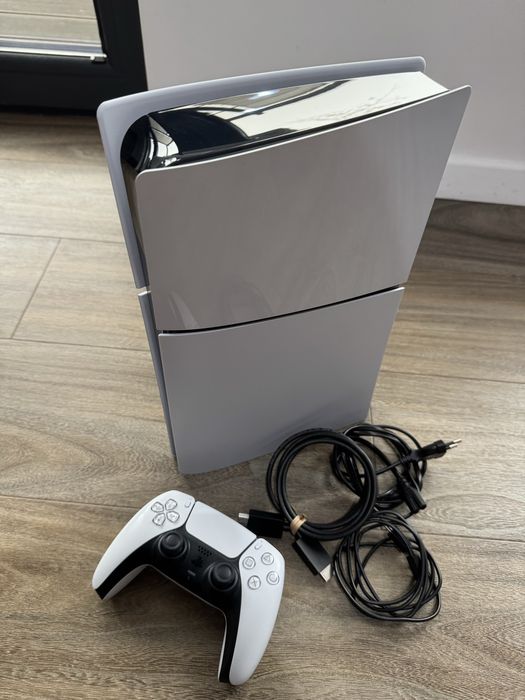 PlayStation 5 Slim Digital + 1 maneta